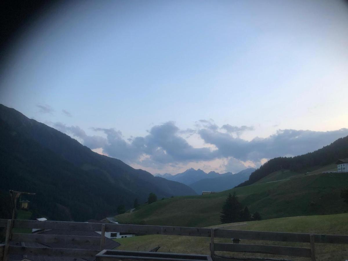 Peerfect Ferienwohnungen Navis Exteriér fotografie